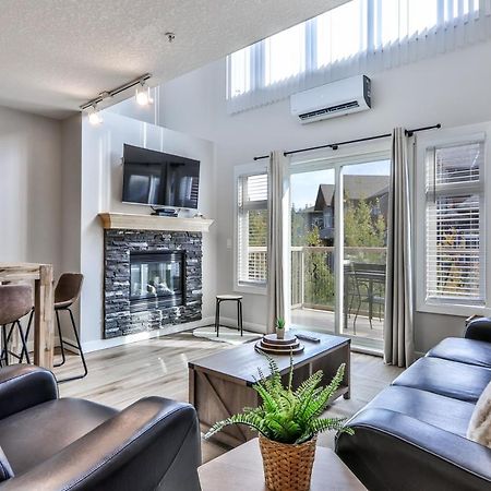 Charming 1 Bdrm Plus Loft With Views Managed By Little Sister Getaways Canmore Buitenkant foto