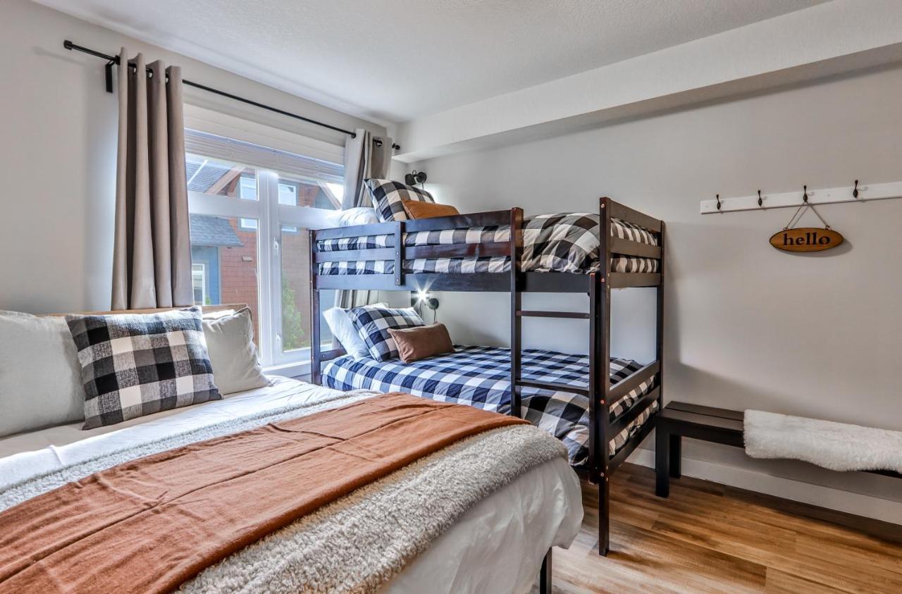 Charming 1 Bdrm Plus Loft With Views Managed By Little Sister Getaways Canmore Buitenkant foto