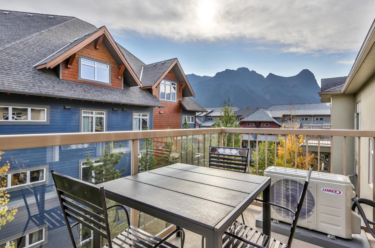 Charming 1 Bdrm Plus Loft With Views Managed By Little Sister Getaways Canmore Buitenkant foto