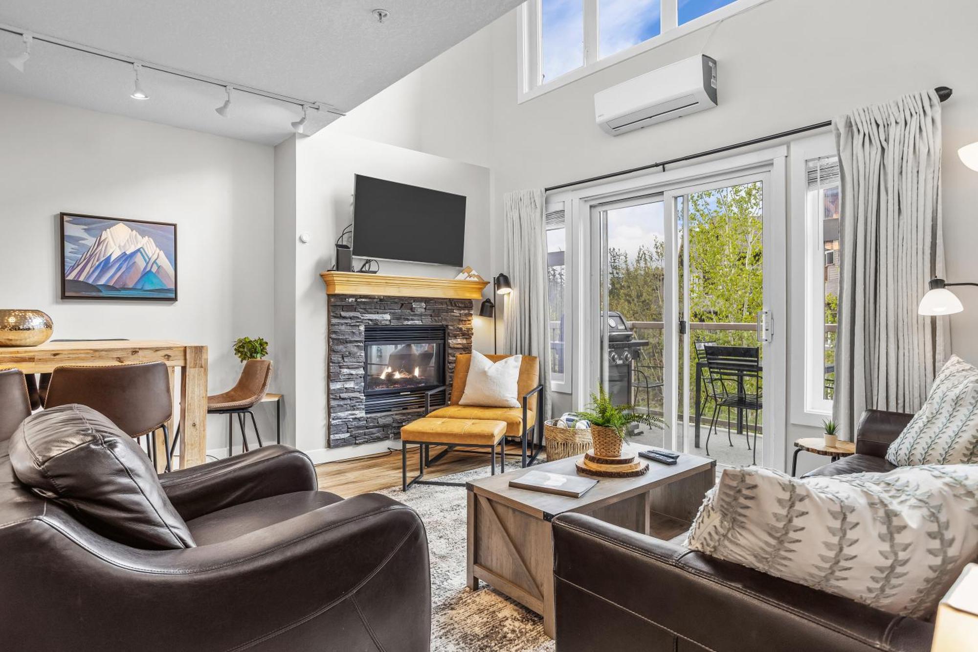 Charming 1 Bdrm Plus Loft With Views Managed By Little Sister Getaways Canmore Buitenkant foto