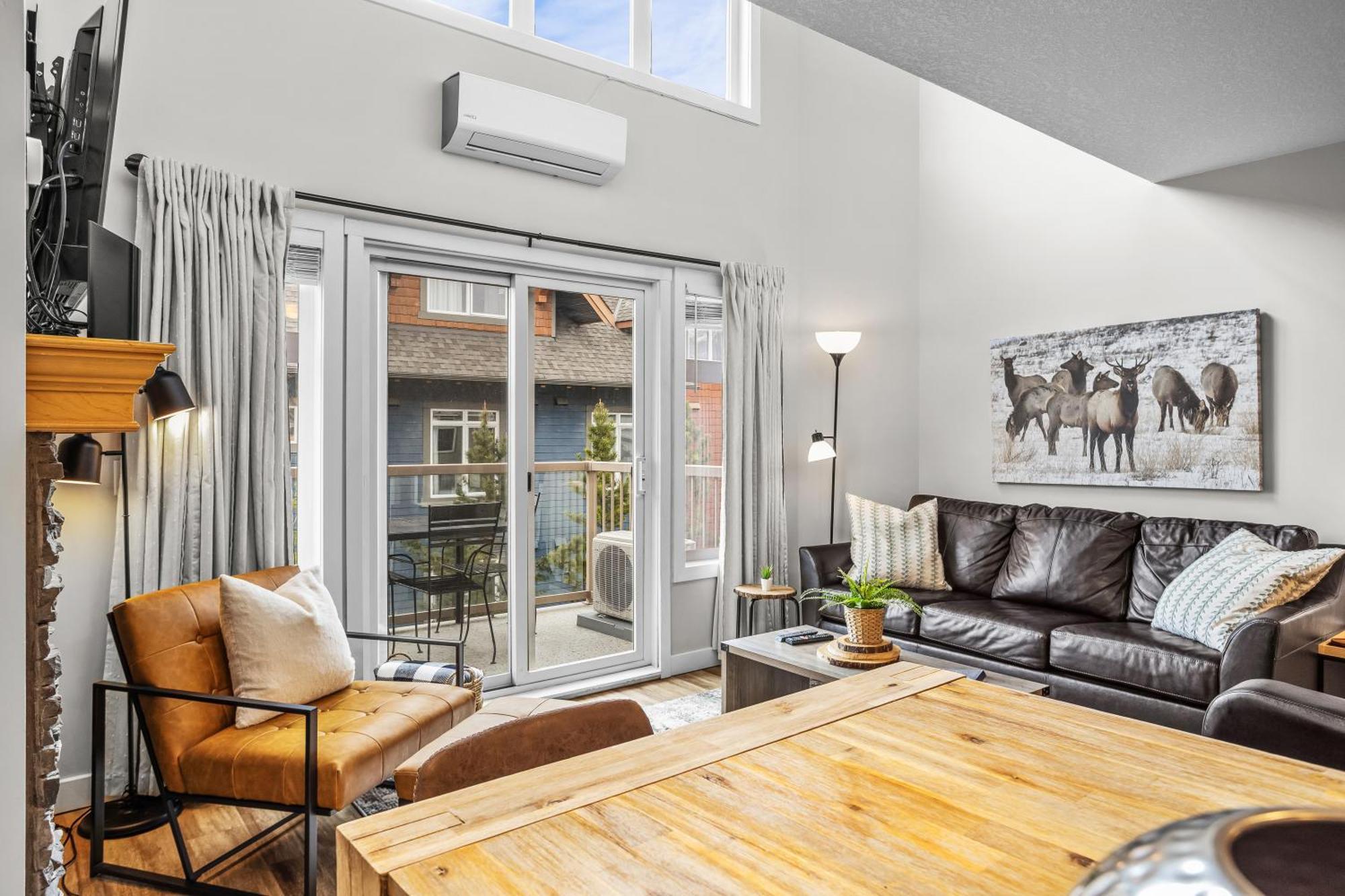 Charming 1 Bdrm Plus Loft With Views Managed By Little Sister Getaways Canmore Buitenkant foto